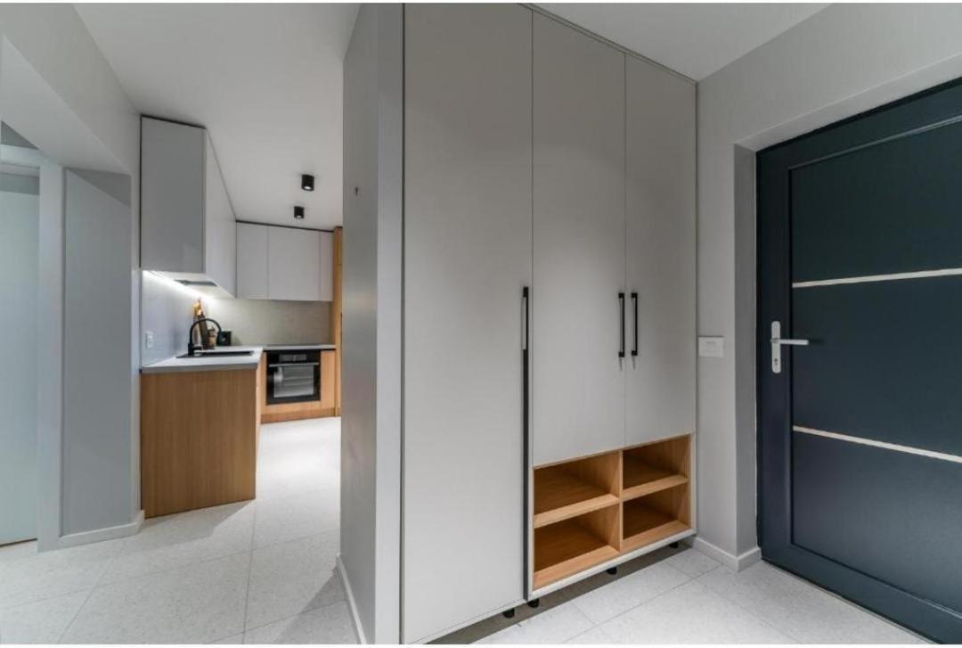 Central Epic Apartment-Self Check In Арад Экстерьер фото